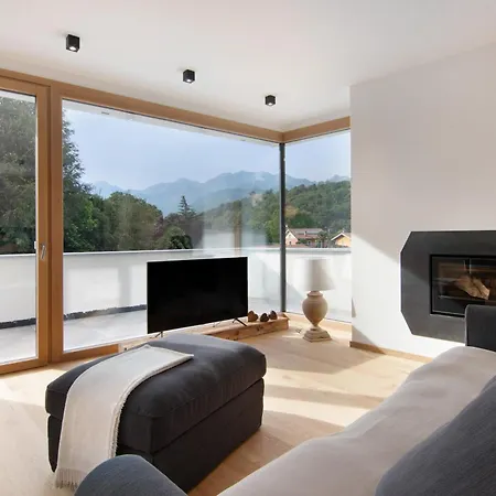 Apartment La Del In Terrazzo Colico